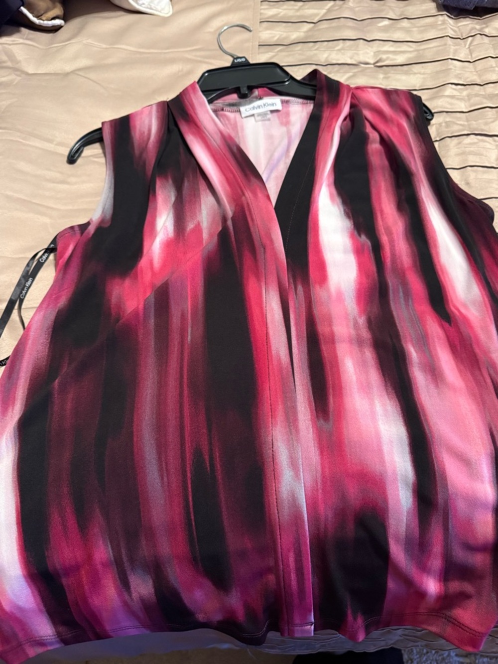 Calvin Klein Sleeveless V-Neck Blouse in Pink and Black Watercolor Print